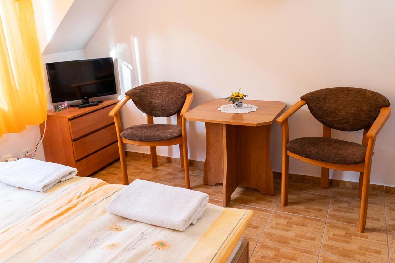 Doppelzimmer mit eigenem Bad