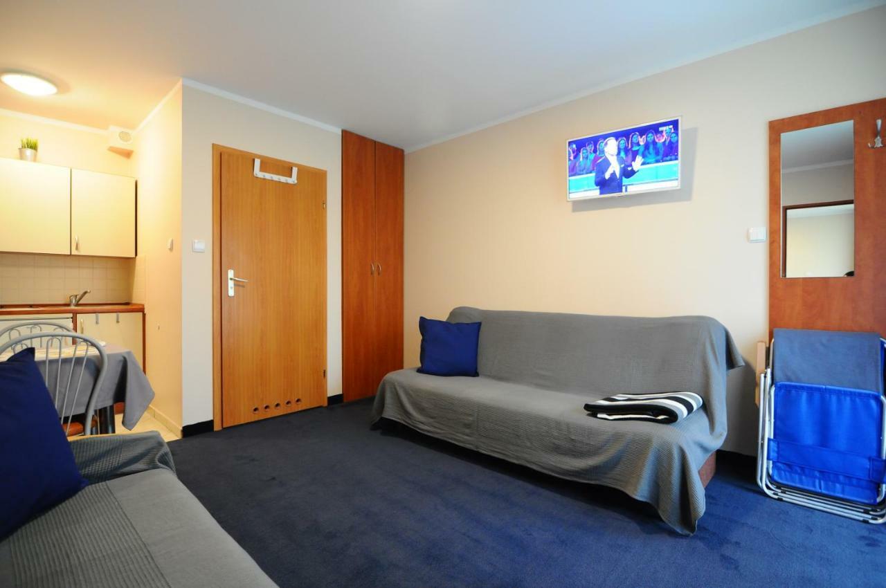Apartment Kitchenette